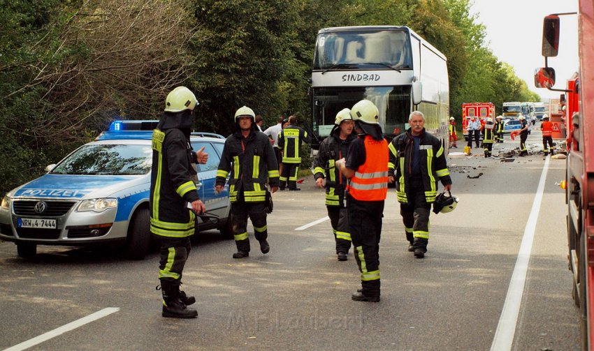 Schwerer VU Koeln Immendorf Kerkraderstr P019.JPG